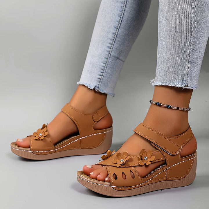 Fiorelia - Sandales compensées à motif floral confortables