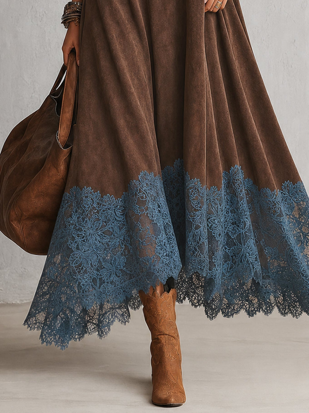 Gretta - Robe longue aux délicats détails en dentelle
