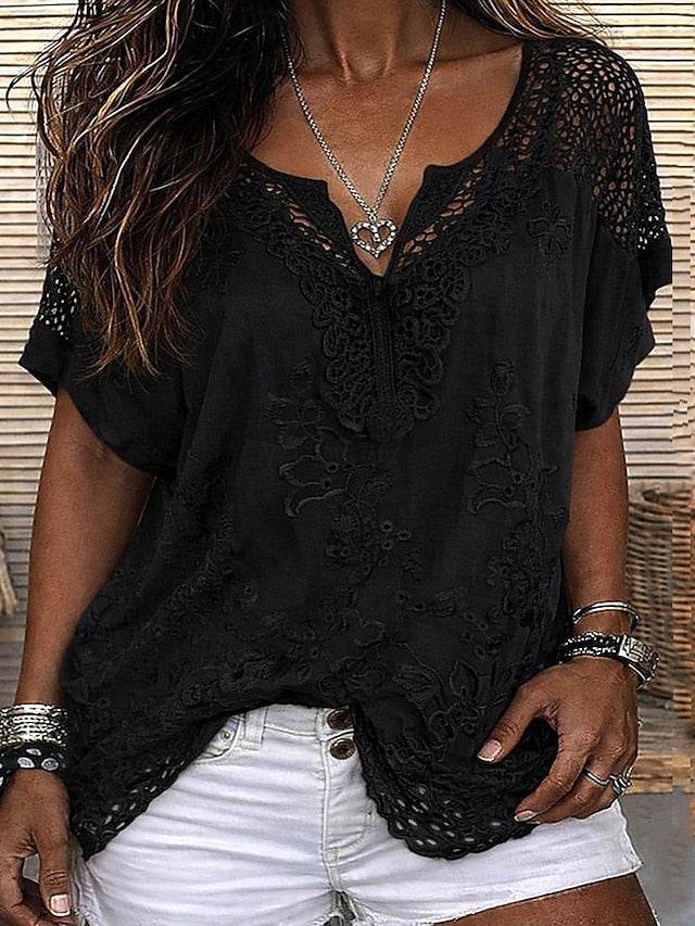 Ember - Blouse en dentelle brodée à col en V