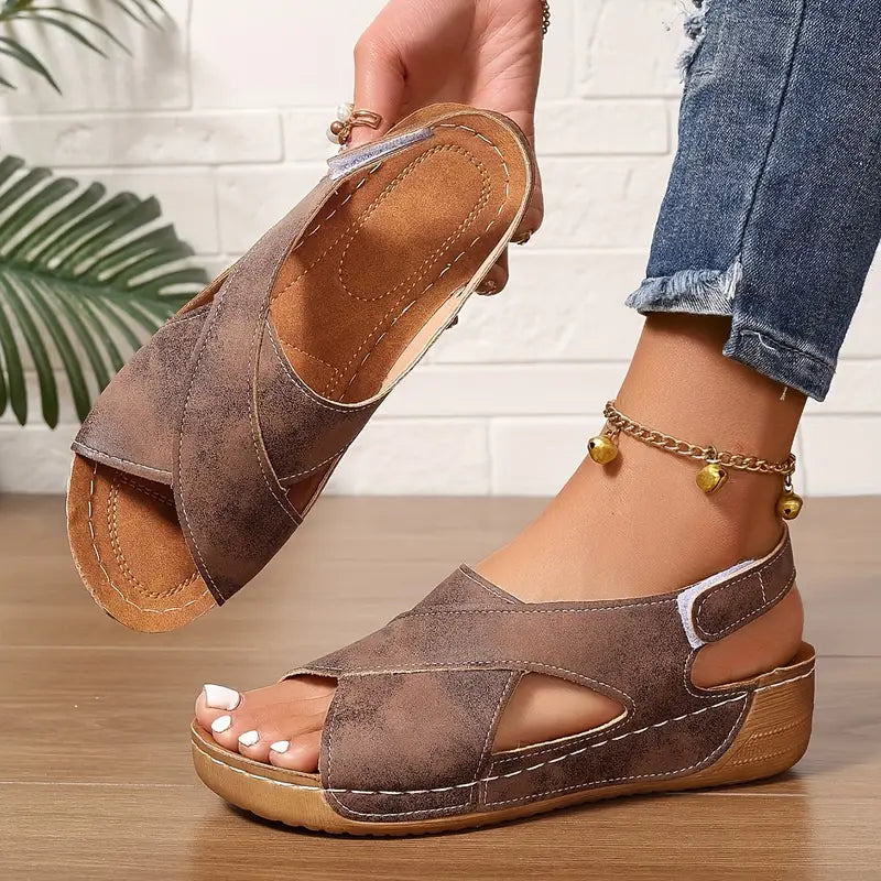 Lacey - Sandales confort à brides croisées