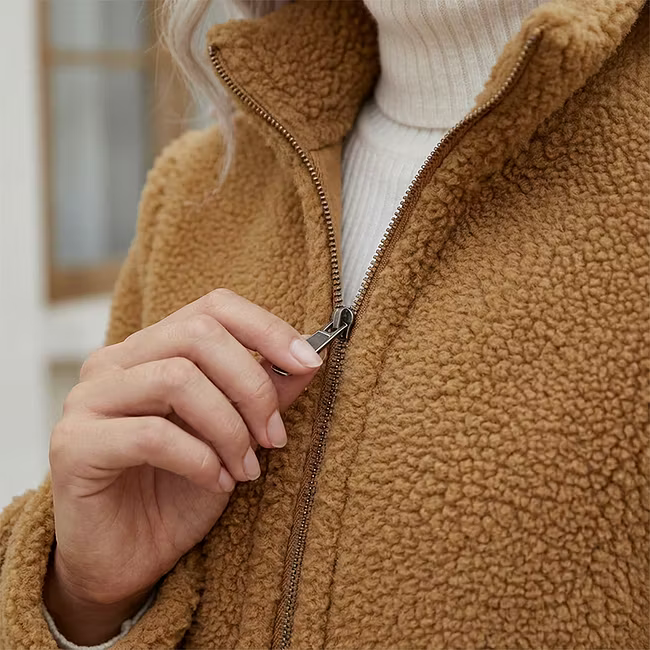 Lana - Veste mi-longue zippée texturée