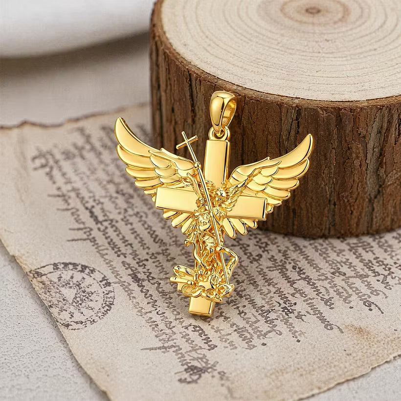 Klaus - Collier pendentif croix ange ailé