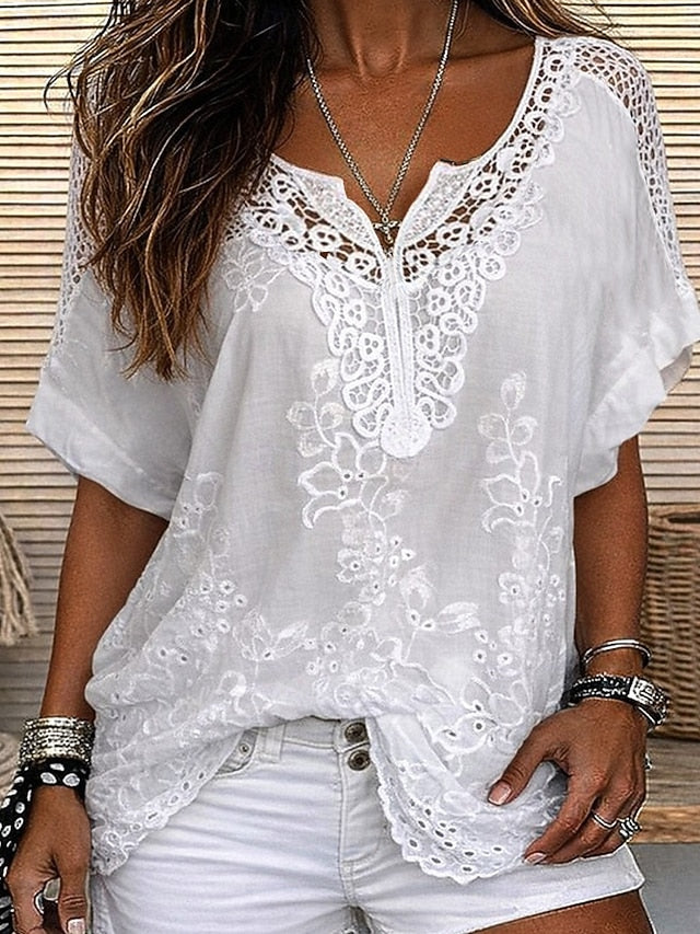 Ember - Blouse en dentelle brodée à col en V