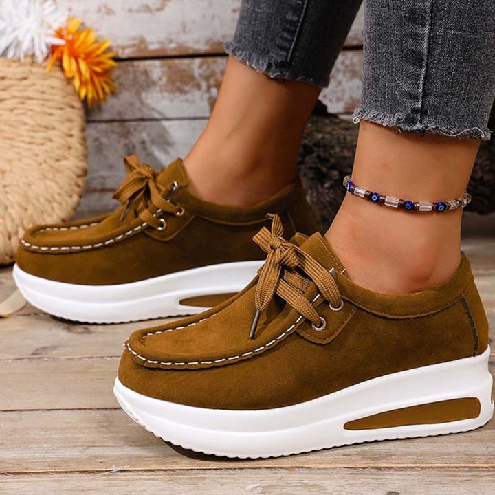 Eirwen - Sneakers à lacets avec semelle intérieure rembourrée
