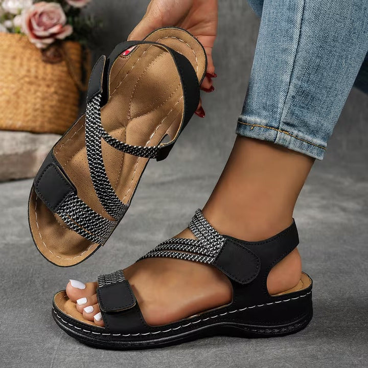 Courtney - Sandales confortables à brides croisées