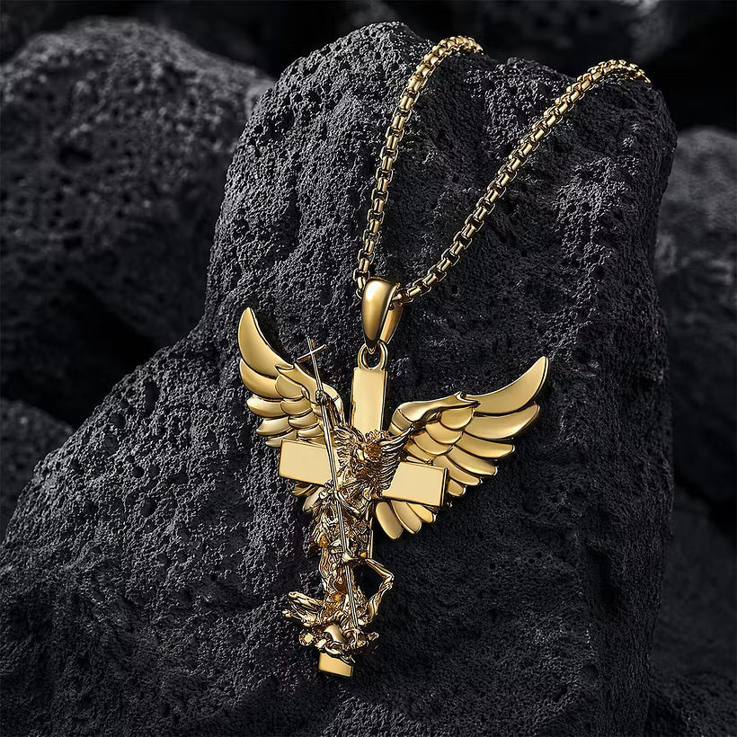 Klaus - Collier pendentif croix ange ailé