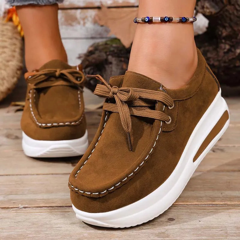 Eirwen - Sneakers à lacets avec semelle intérieure rembourrée