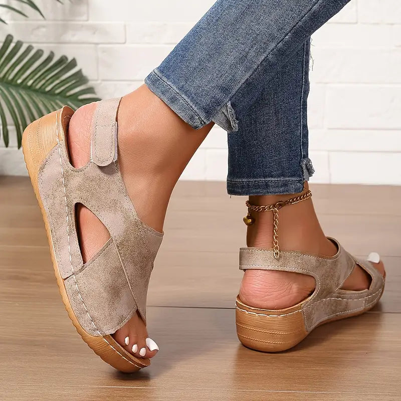 Lacey - Sandales confort à brides croisées