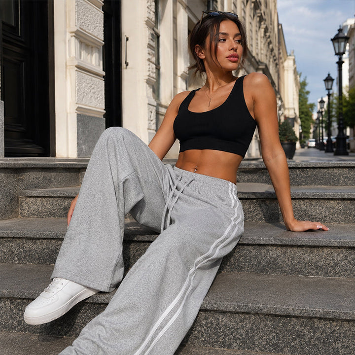 Adorielle - Pantalon large à bandes latérales