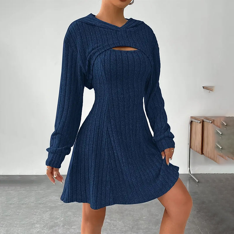 Mirellia - Robe mini en maille à découpes et à capuche